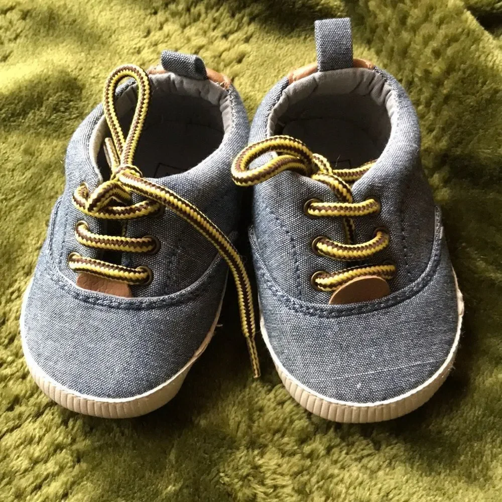 Baby Gap shoes 3-6 mos blue